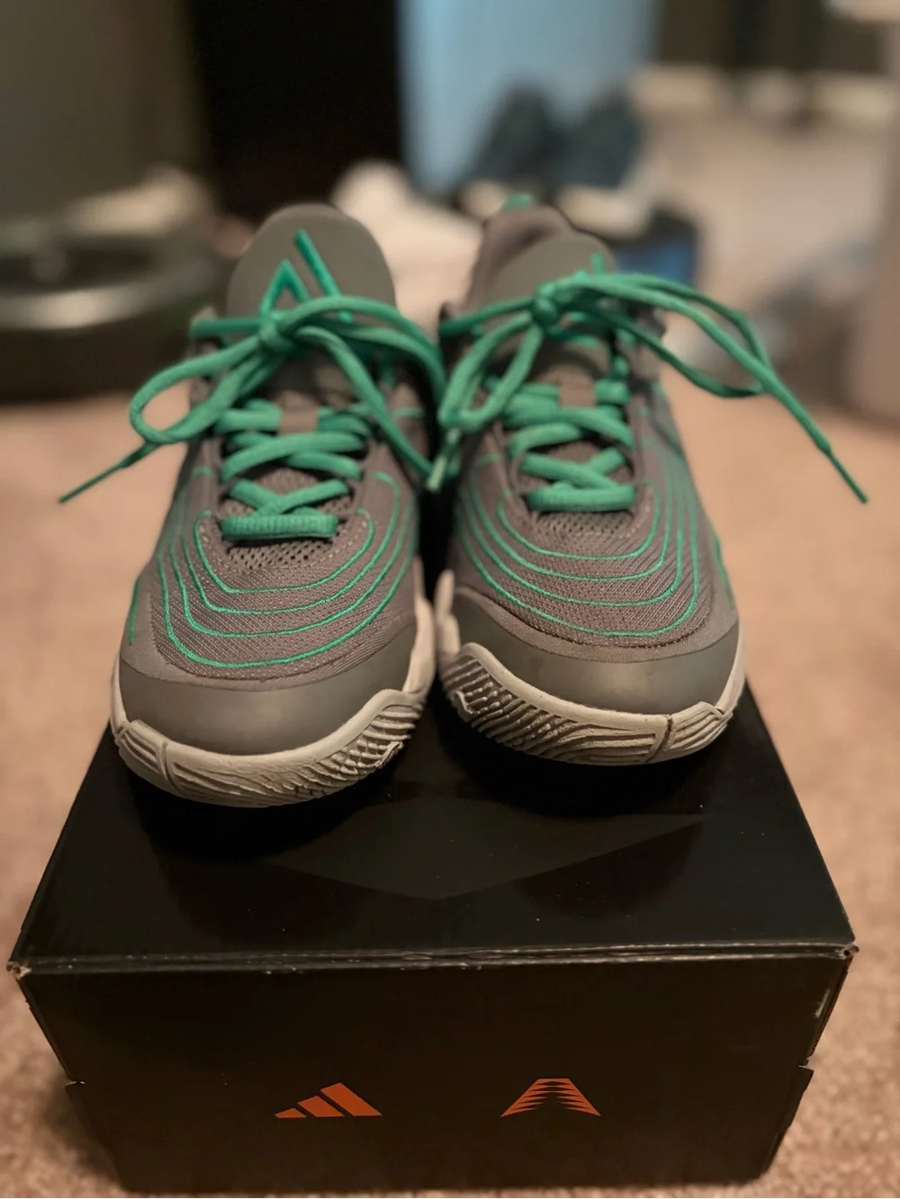 Nike Kids Gray Sneakers with Teal Accents